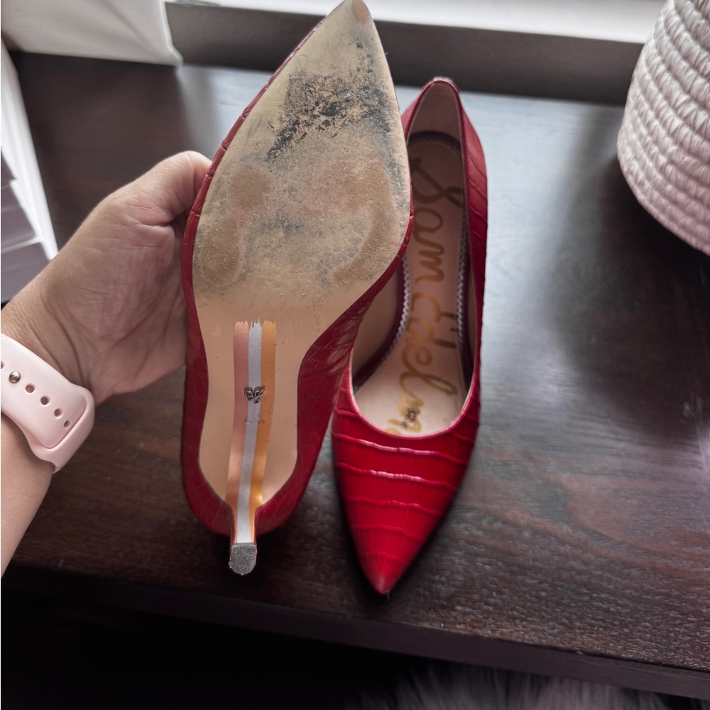 Sam Edelman Red Croc-Embossed Pointed Toe Stiletto Pumps - Picture 4 of 5